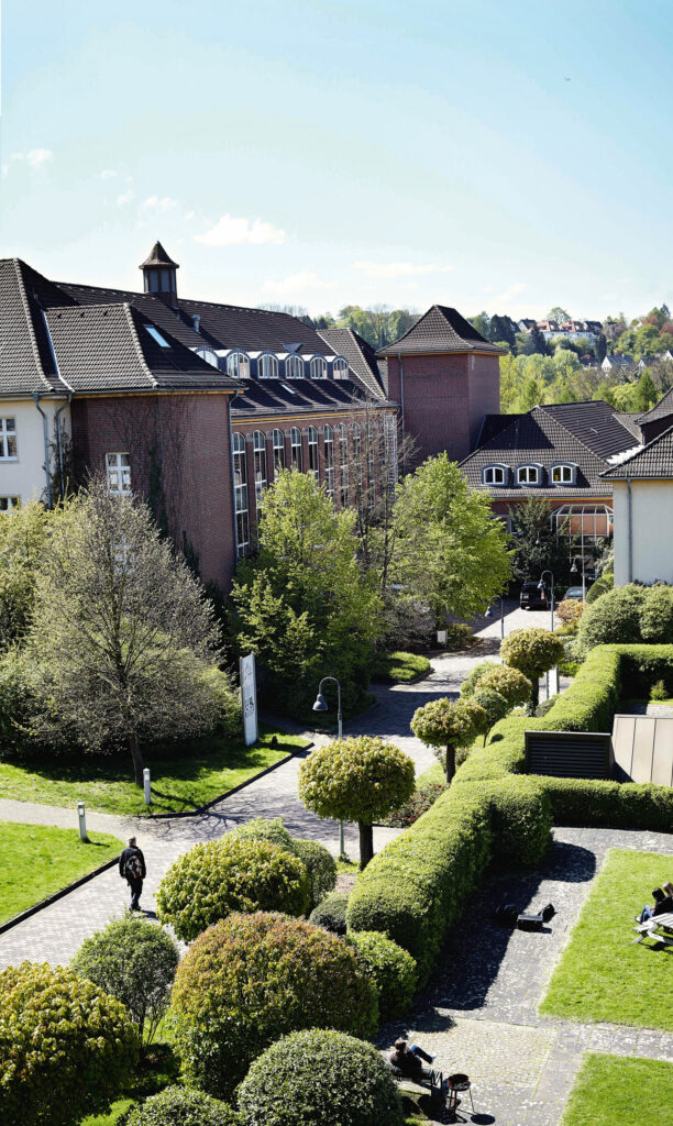 Campus-IIserlohn-A5-_MG_3886-_2-extended-at-Top-