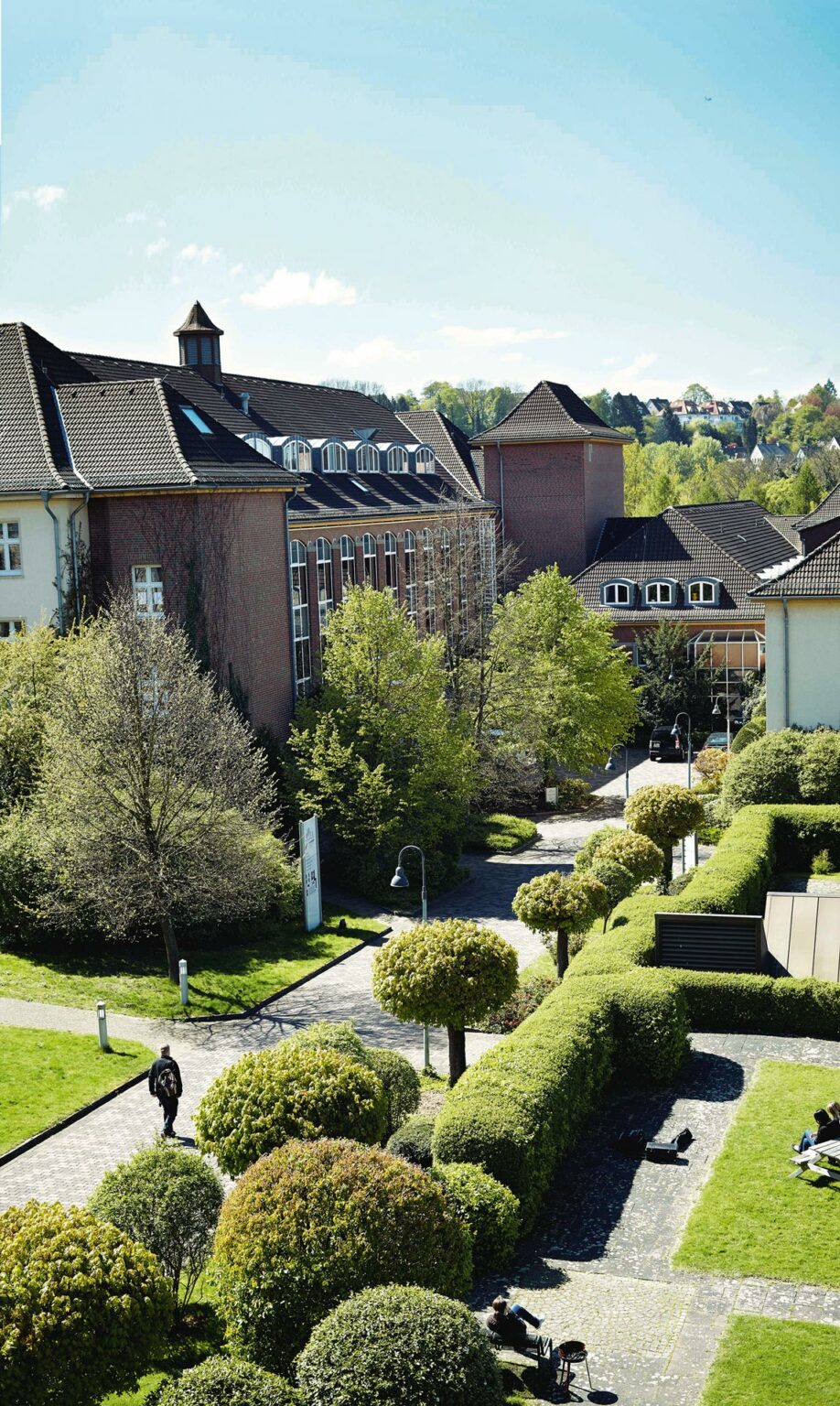 UE
